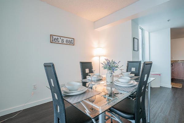 Heaven On Baltimore Downtown Fully Furnished Apartments image 7